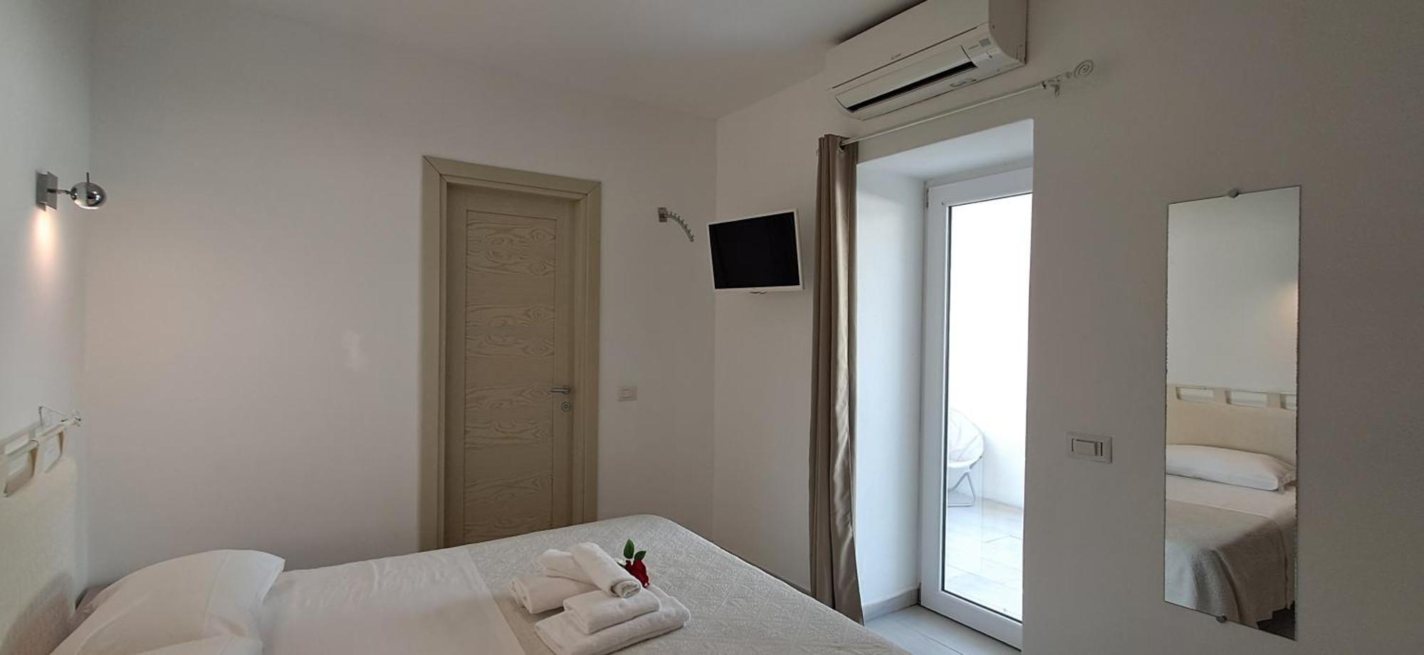 Al Mare Da Francesca Hotel Olbia Ngoại thất bức ảnh
